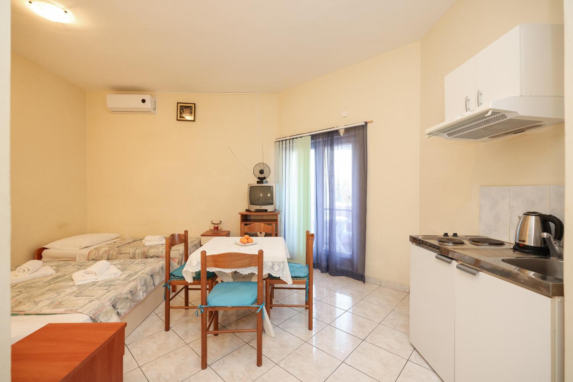 Beachfront Apartments Jermen Sukošan Buitenkant foto