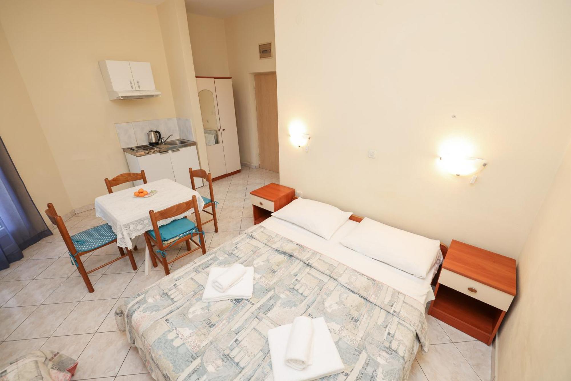 Beachfront Apartments Jermen Sukošan Buitenkant foto