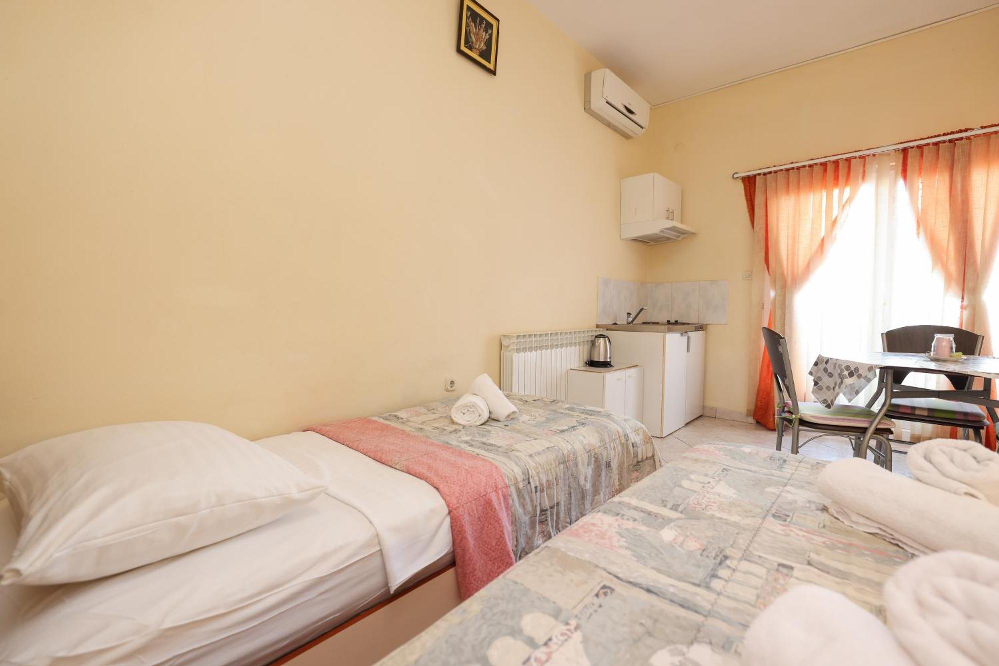 Beachfront Apartments Jermen Sukošan Buitenkant foto